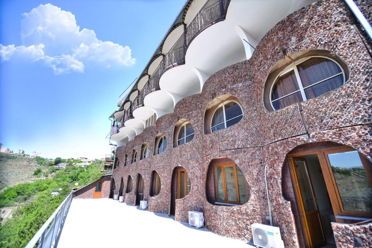 The Hill Guest House Єреван Екстер'єр фото